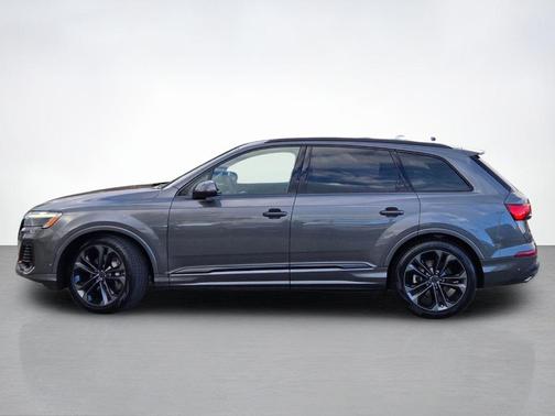 Samurai Gray Metallic 2026 Audi Q7 55