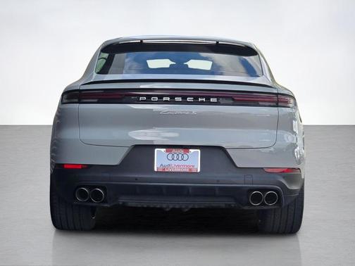 Chalk 2024 Porsche Cayenne S Coupe AWD
