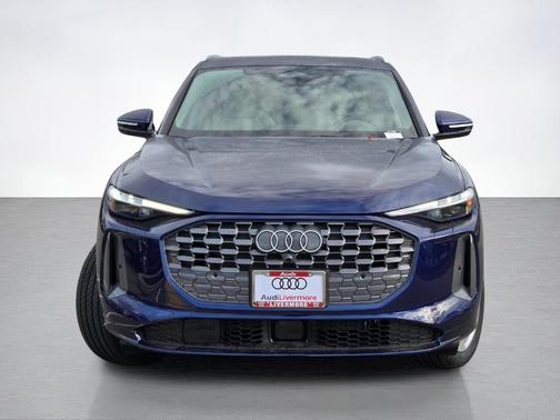 Navarra Blue Metallic 2025 Audi Q5 2.0T quattro Premium