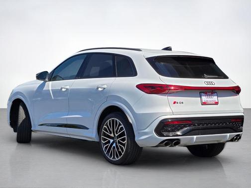 Glacier White Metallic 2025 Audi SQ5 3.0T quattro Premium