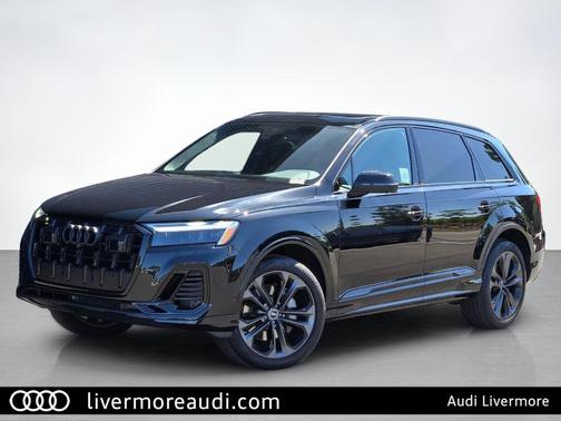Mythos Black Metallic 2025 Audi Q7 55 Premium Plus