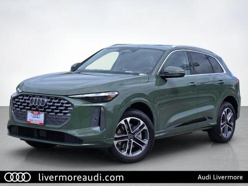 Green 2026 Audi Q5