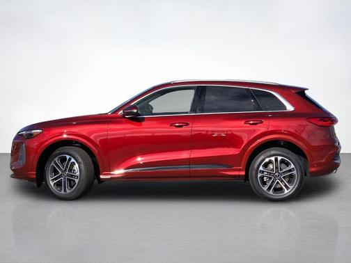 Grenadier Red Metallic 2025 Audi Q5 2.0T quattro Premium