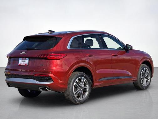 Grenadier Red Metallic 2025 Audi Q5 2.0T quattro Premium