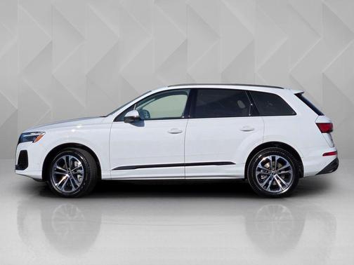 2026 Audi Q7 45 Premium Plus