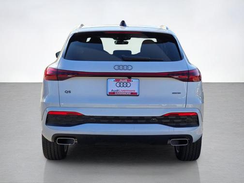 Glacier White Metallic 2025 Audi Q5 2.0T quattro Premium