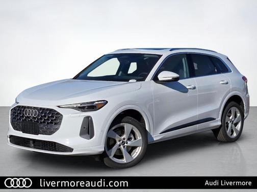 Glacier White Metallic 2025 Audi Q5 2.0T quattro Premium