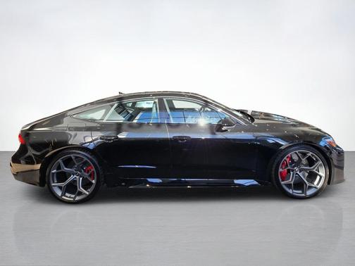 Mythos Black Metallic 2026 Audi RS 7 4.0T quattro performance