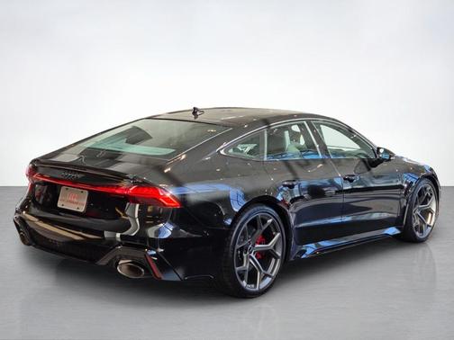 Mythos Black Metallic 2026 Audi RS 7 4.0T quattro performance