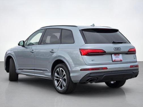 2026 Audi Q7 45 Premium Plus