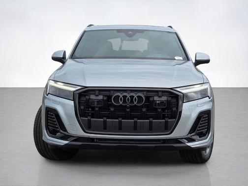 2026 Audi Q7 45 Premium Plus