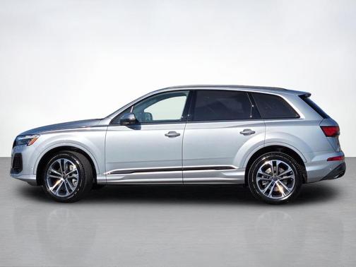 2026 Audi Q7 45 Premium Plus