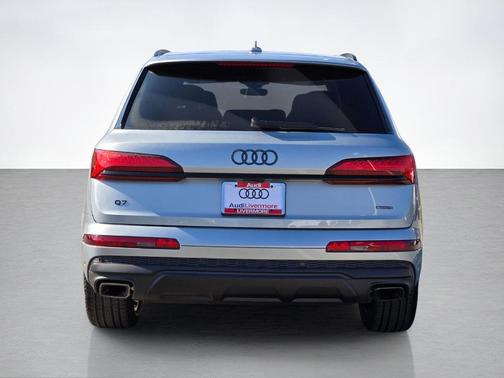 2026 Audi Q7 45 Premium Plus