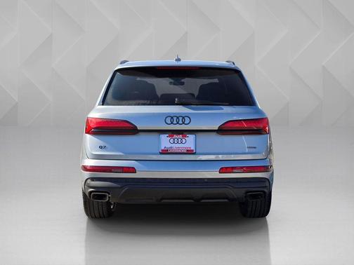 2026 Audi Q7 45 Premium Plus