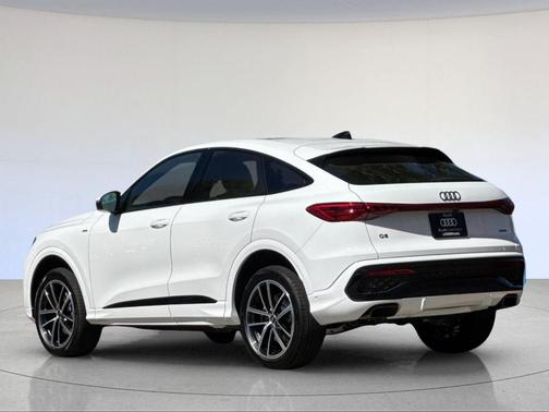 White 2026 Audi Q5 PLUS