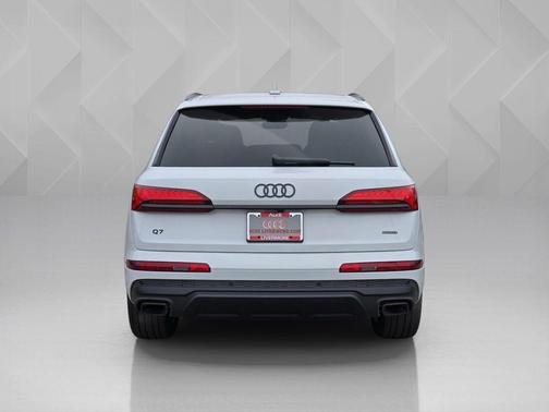 Glacier White Metallic 2026 Audi Q7 45 Premium Plus