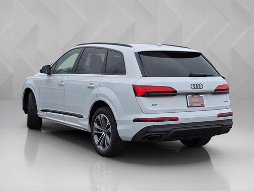 Glacier White Metallic 2026 Audi Q7 45 Premium Plus