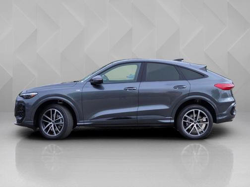 Daytona Gray Pearl 2026 Audi Q5 PLUS