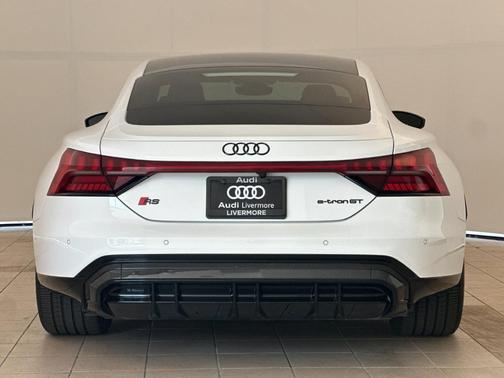 Ibis White 2023 Audi RS e-tron GT Base