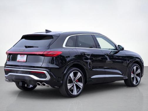 Mythos Black Metallic 2026 Audi SQ5 3.0T Premium Plus