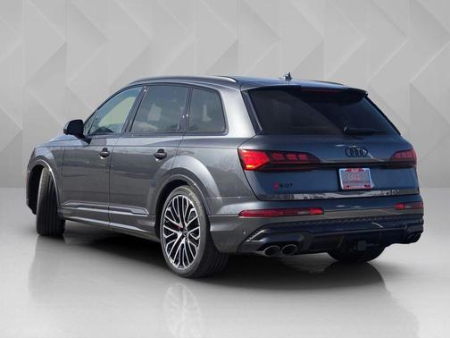 2026 Audi SQ7 4.0T Premium Plus