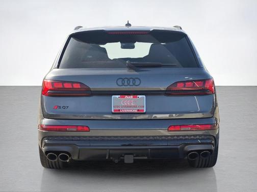 Daytona Gray Pearl Effect 2026 Audi SQ7 4.0T Premium Plus