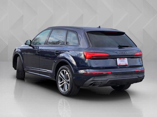 2026 Audi Q7 45 Premium