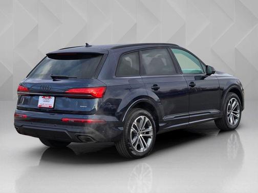 2026 Audi Q7 45 Premium