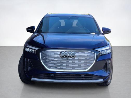 Navarra Blue Metallic 2024 Audi Q4 e-tron 40 Premium Plus