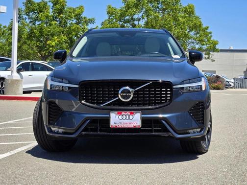 Denim Blue Metallic 2023 Volvo XC60 B5 Ultimate Dark Theme