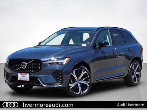 Denim Blue Metallic 2023 Volvo XC60 B5 Ultimate Dark Theme