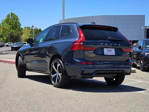 Denim Blue Metallic 2023 Volvo XC60 B5 Ultimate Dark Theme