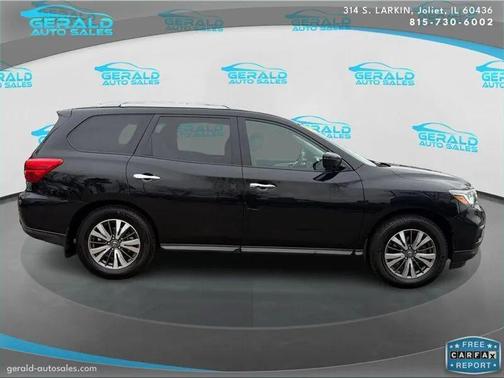 2017 Nissan Pathfinder SL