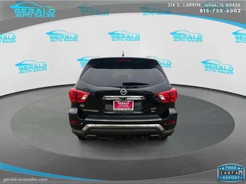 2017 Nissan Pathfinder SL