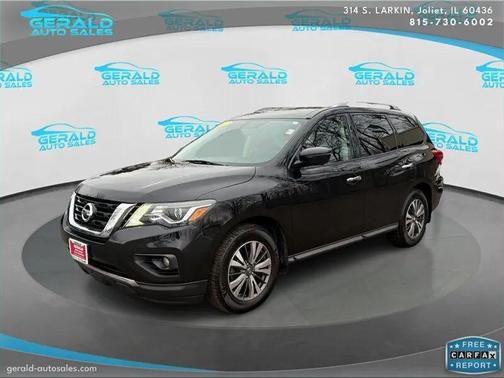 2017 Nissan Pathfinder SL