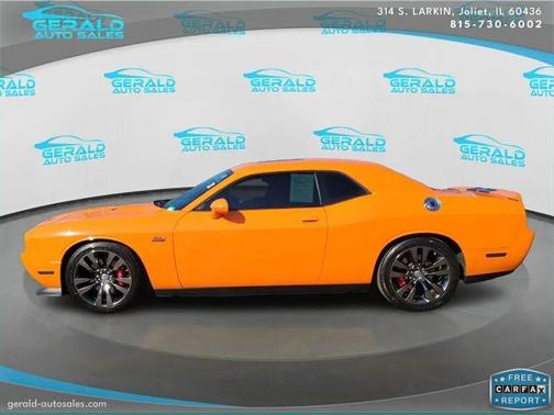 2014 Dodge Challenger SRT8