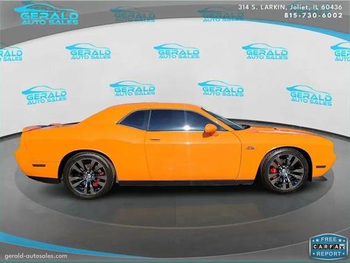 2014 Dodge Challenger SRT8