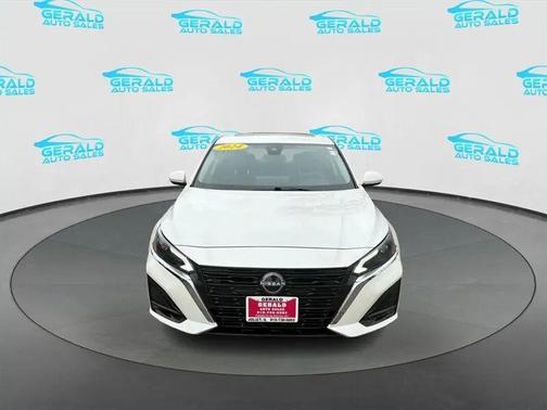 Pearl White Tricoat 2024 Nissan Altima 2.5 SV