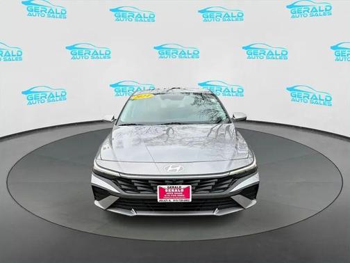 Fluid Metal 2024 Hyundai ELANTRA Limited