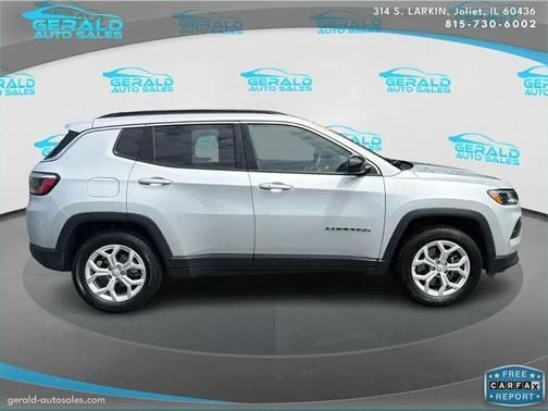 Silver Zynith Clear Coat 2024 Jeep Compass Latitude