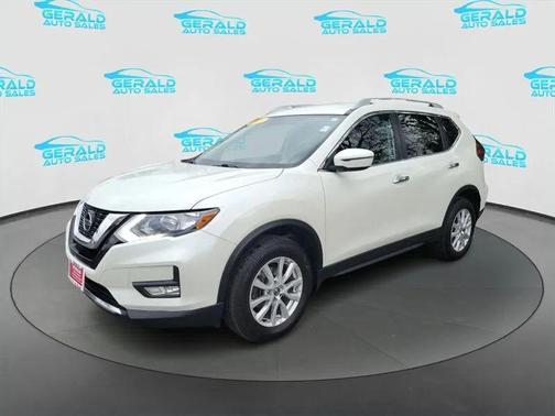 White 2019 Nissan Rogue SV