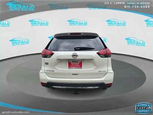 White 2019 Nissan Rogue SV
