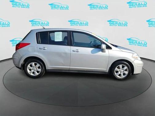 Brilliant Silver 2010 Nissan Versa 1.8 S