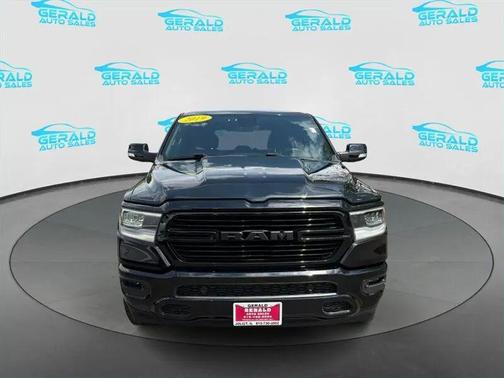 Diamond Black Crystal Pearlcoat 2019 RAM 1500 Big Horn