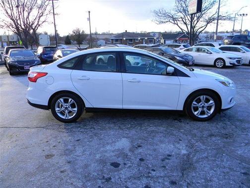 Photo 4 of 23 of 2014 Ford Focus SE