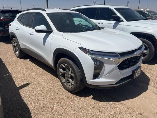 2024 Chevrolet Trax LT