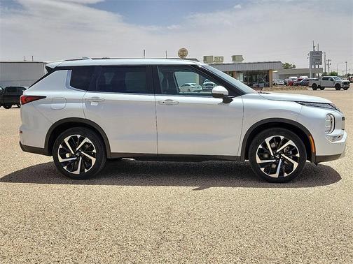 2022 Mitsubishi Outlander SE