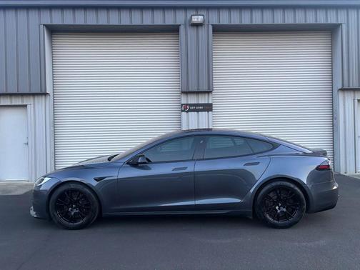 2022 Tesla Model S Long Range