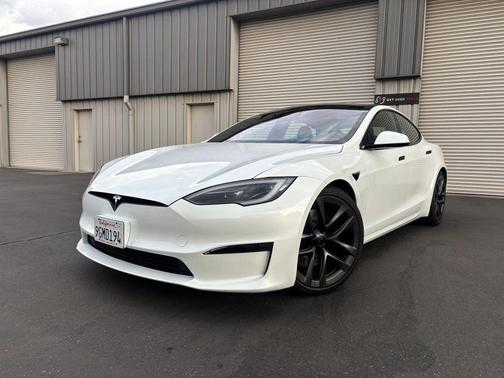 Pearl White Multi-Coat 2023 Tesla Model S Standard Range
