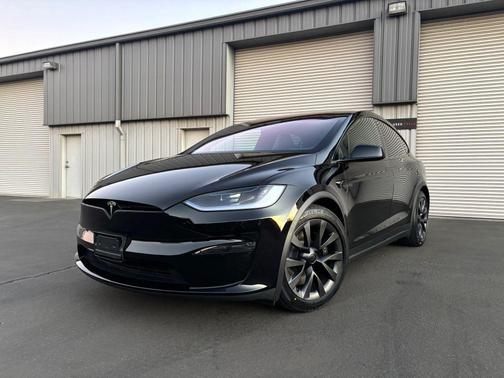 2023 Tesla Model X Standard Range